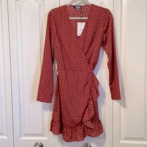 Misguided ruffle dress size 8 NWT